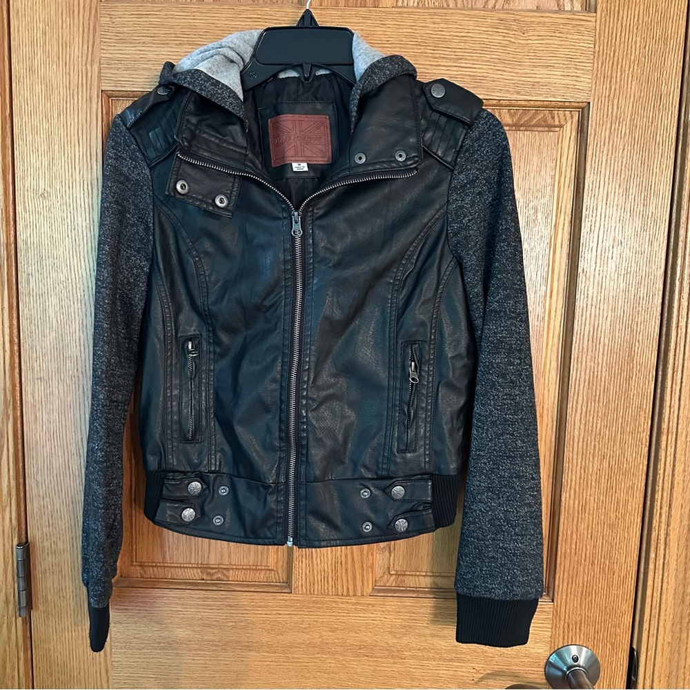 Hybrid Faux Leather Jacket – Miss London – Size Medium